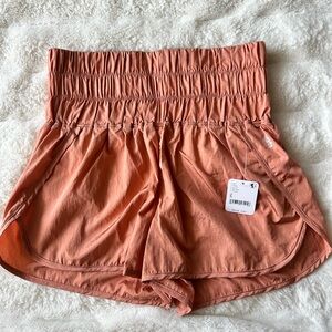 Mauve Free People The Way Home short - NWT!